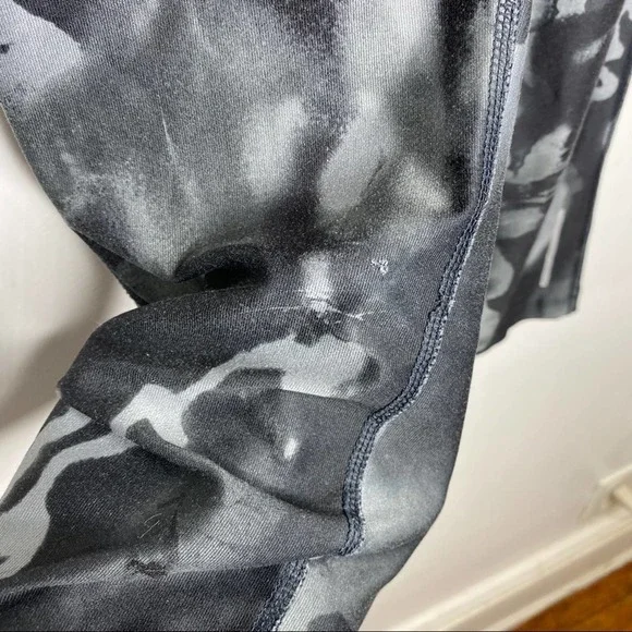 Nike Running Black and Grey Capri Leggings - Picture 5 of 8